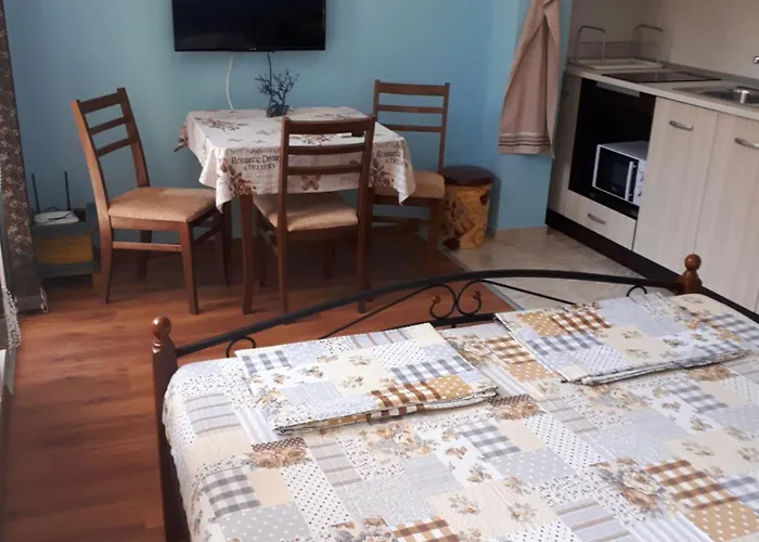 Flowers Apartment Pomorie